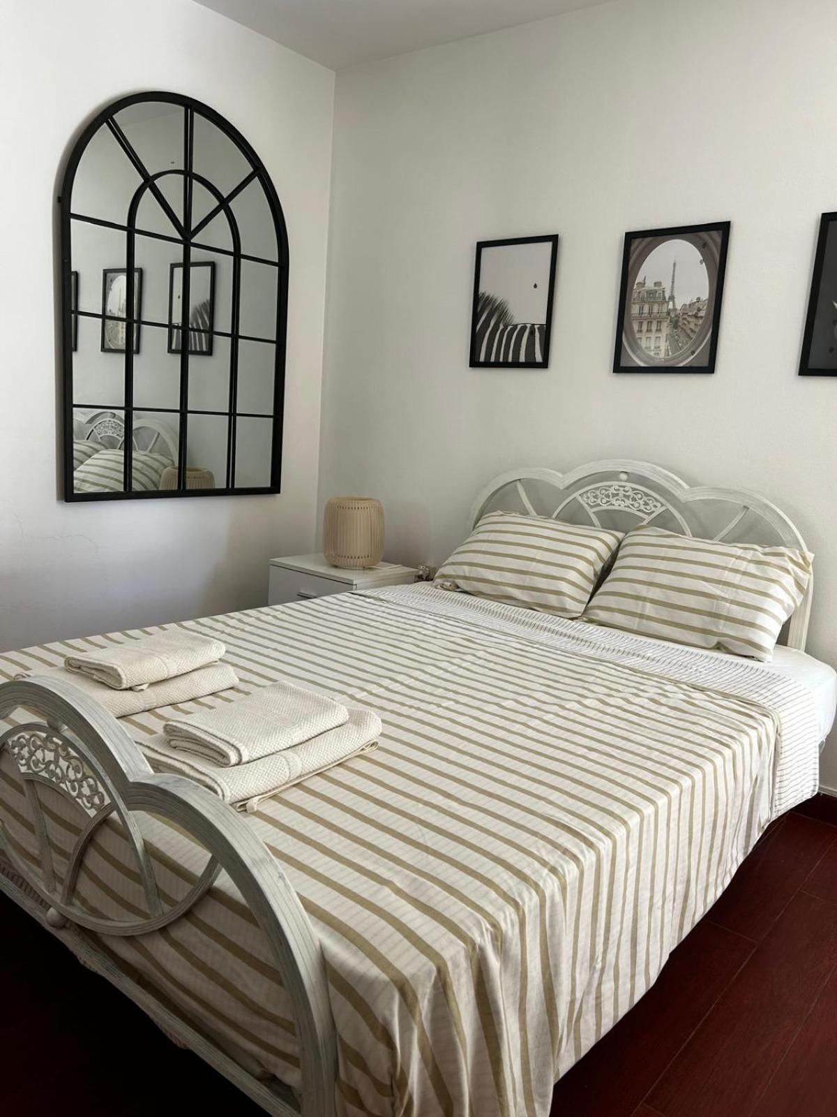 Beachfront Family Oasis - 2br For 4 Lejlighed *